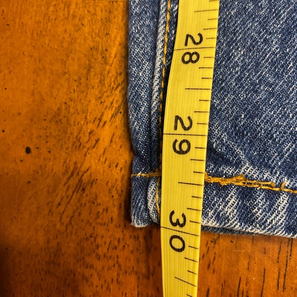 Vintage Jordache jeans. 100% cotton size 11/12 however they measure @ size 28 - Picture 6 of 11